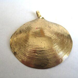 GOLD 2" X 2" CLAM SHELL PENDANT WITH TEXTURED SURFACE